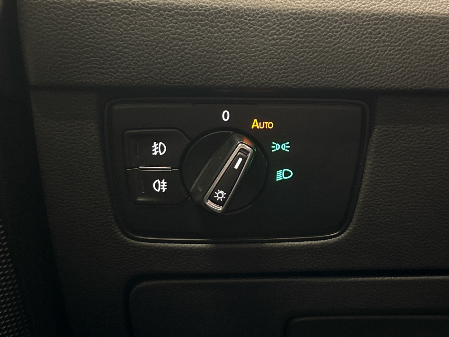 VOLKSWAGEN Passat 2018