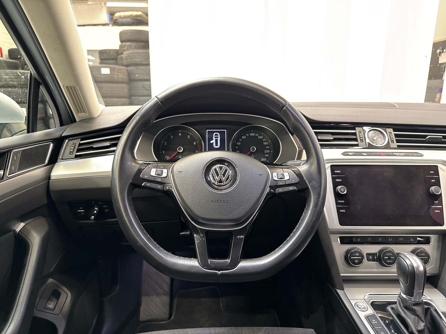 VOLKSWAGEN Passat 2018