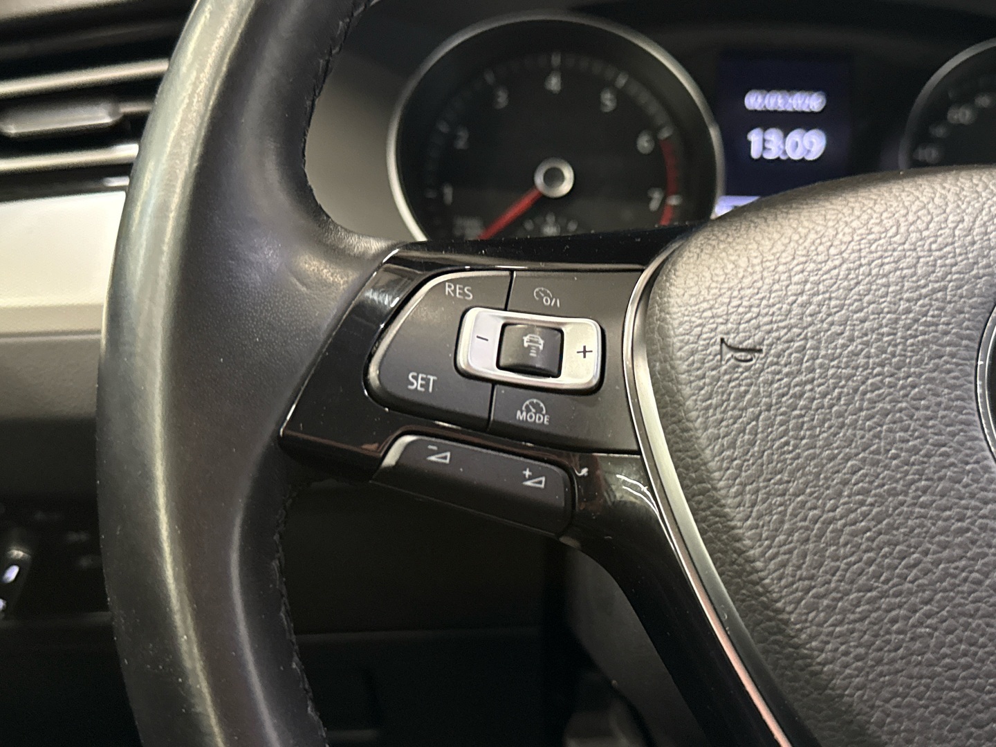 VOLKSWAGEN Passat 2018