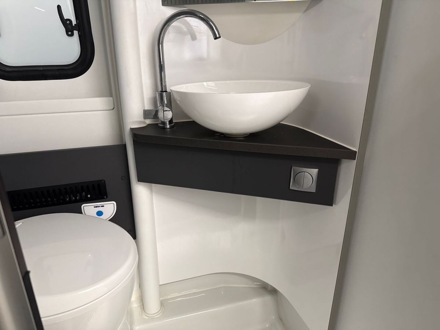 ADRIA TWIN SUPREME 640 SLB 2020