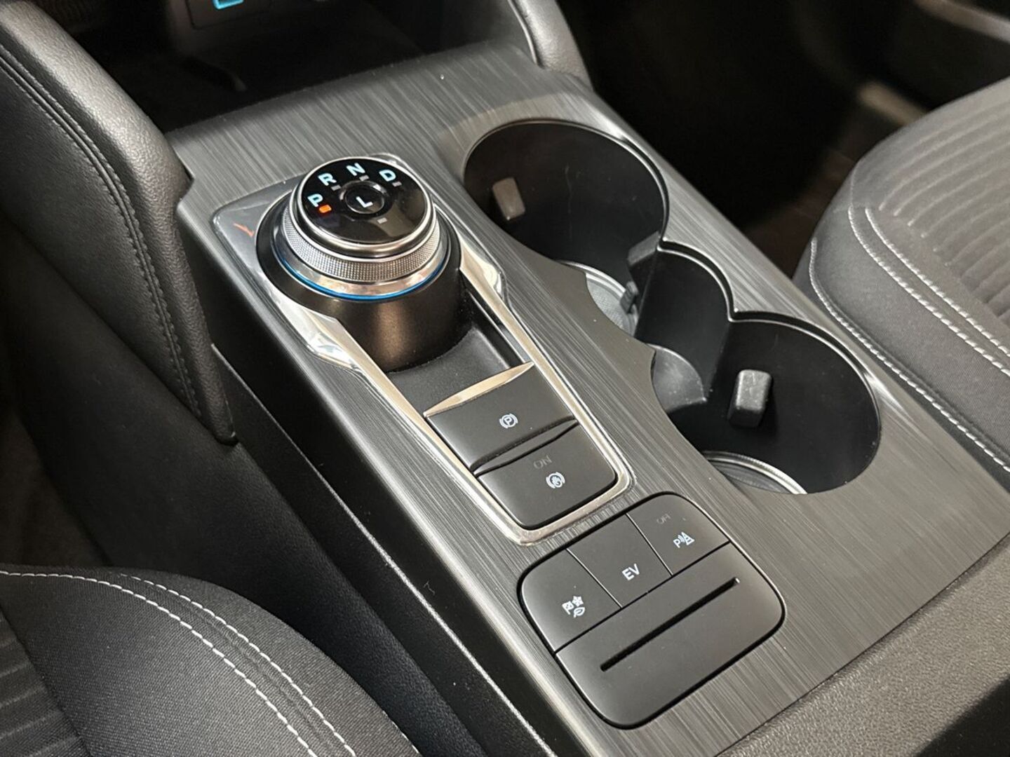 FORD Kuga 2021