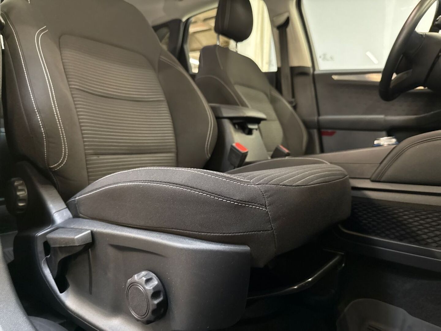 FORD Kuga 15