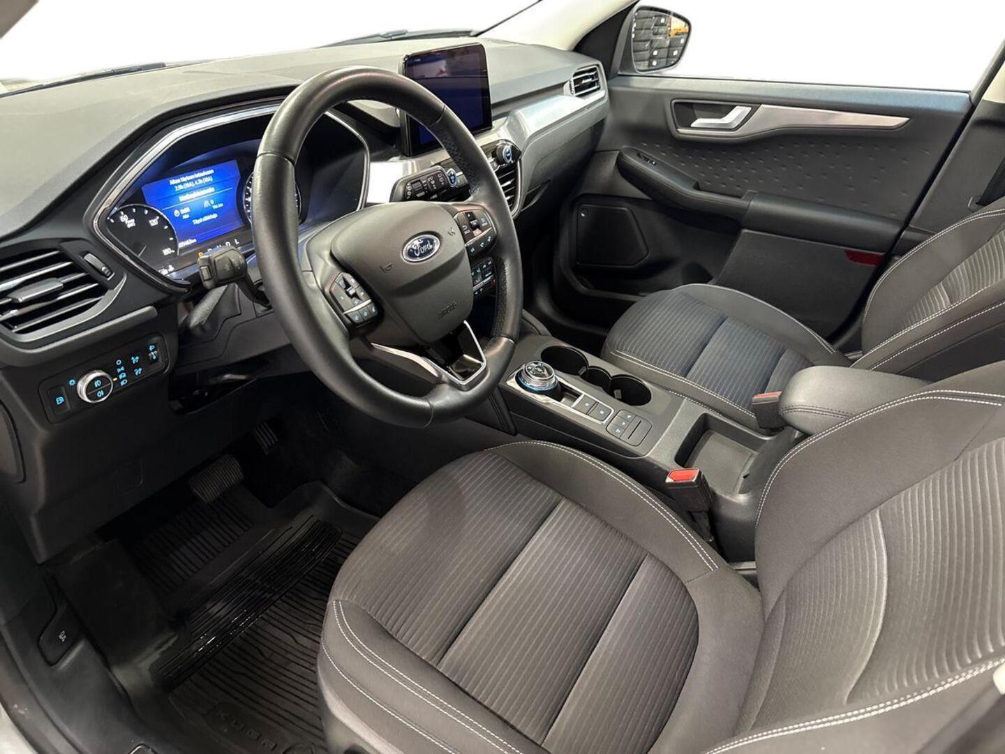 FORD Kuga 7