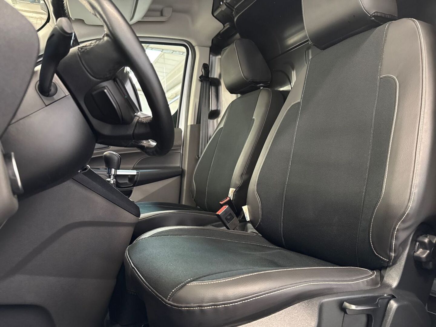 FORD Transit Connect 2023