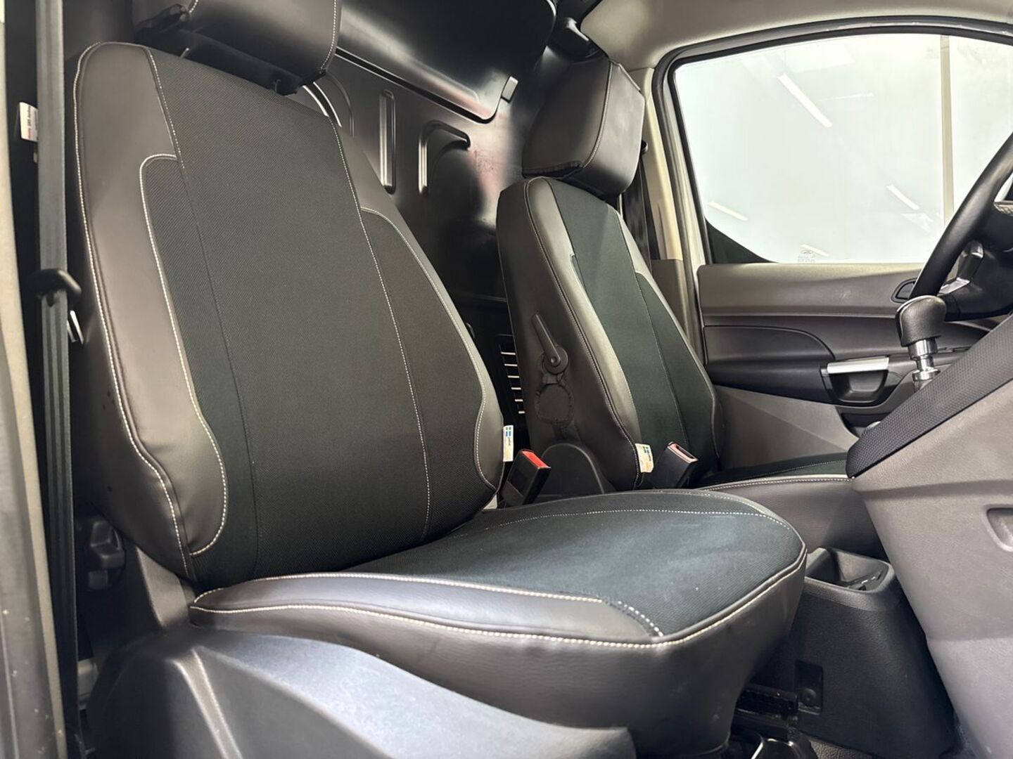 FORD Transit Connect 2023