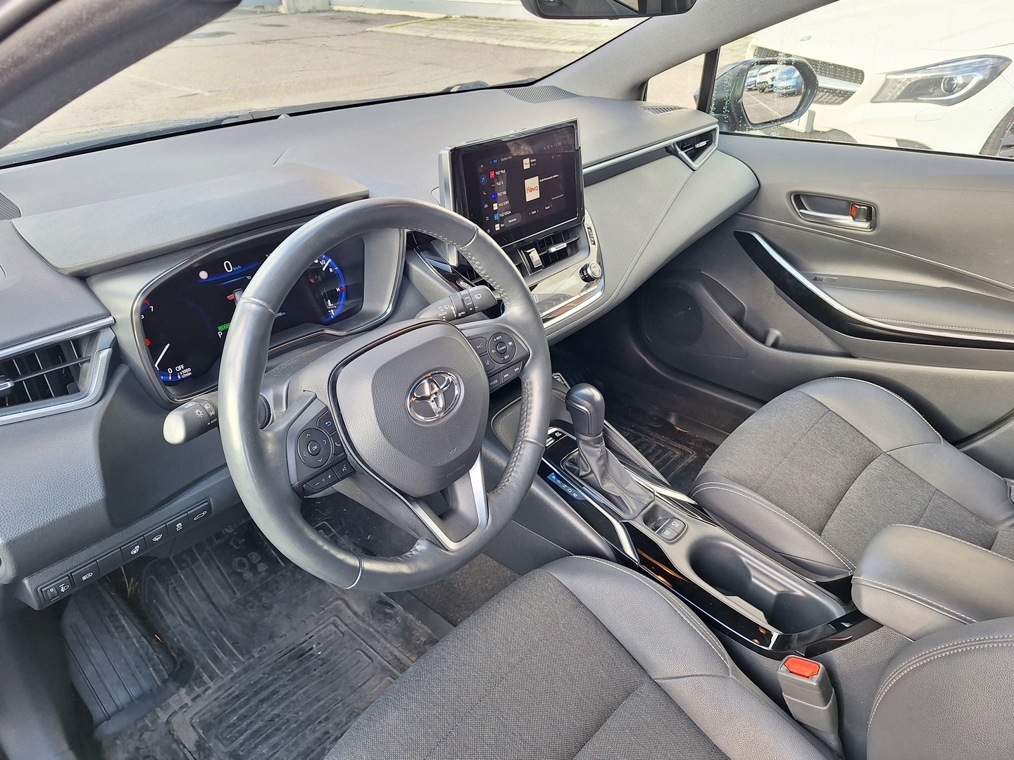 TOYOTA Corolla 2023