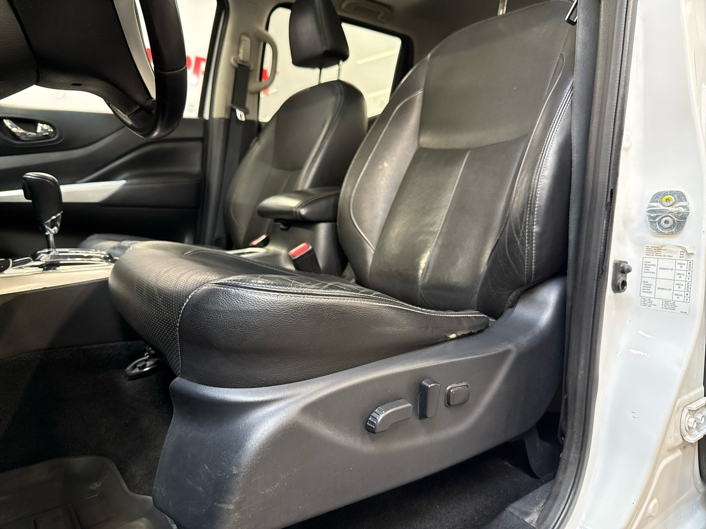 NISSAN Navara 2017