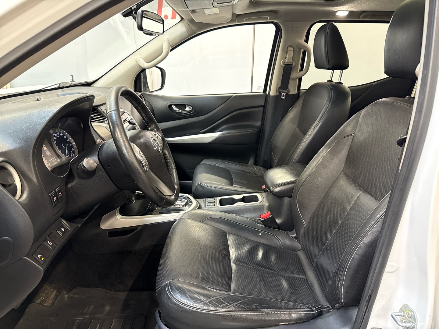 NISSAN Navara 2017