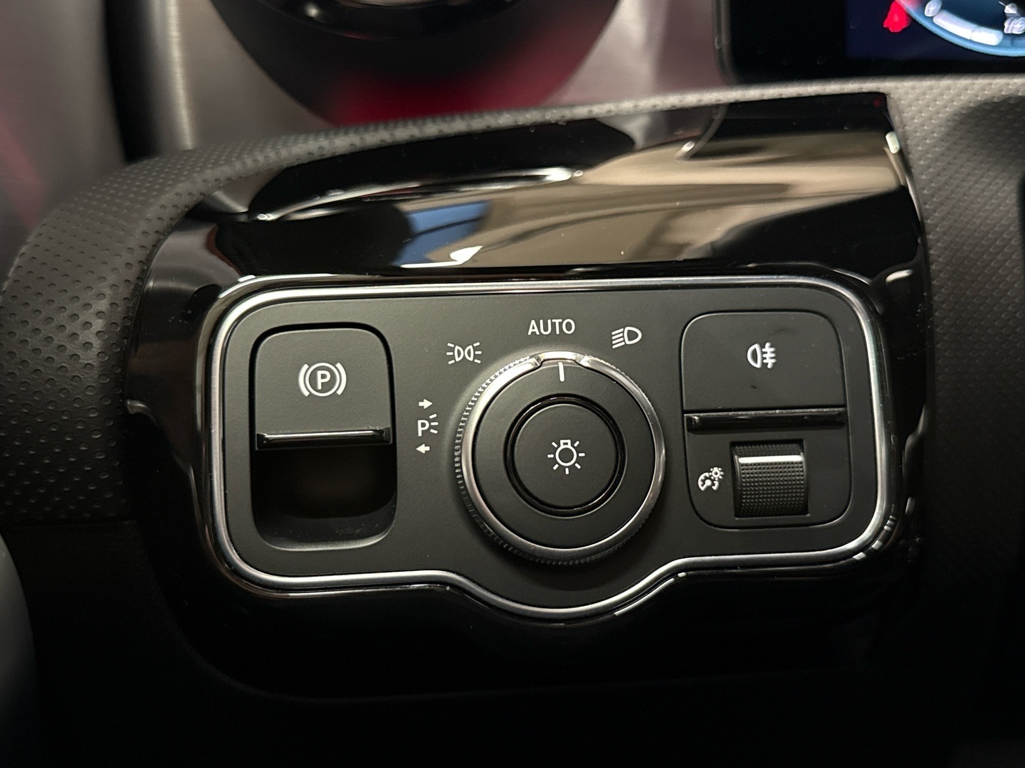 MERCEDES-BENZ A 2021