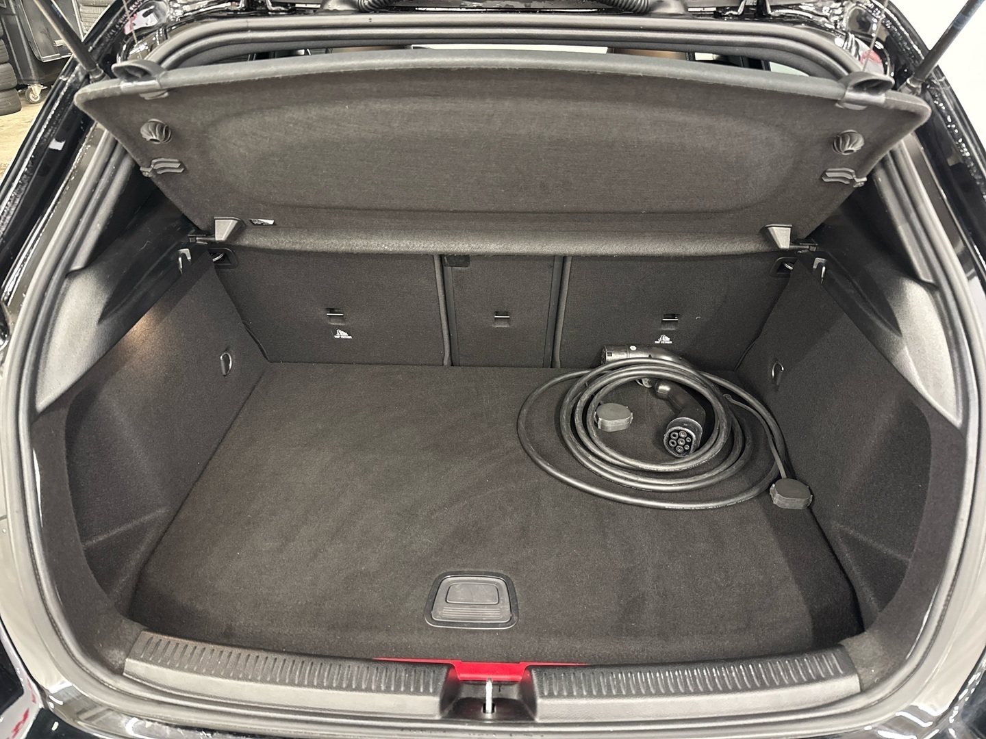 MERCEDES-BENZ A 2021