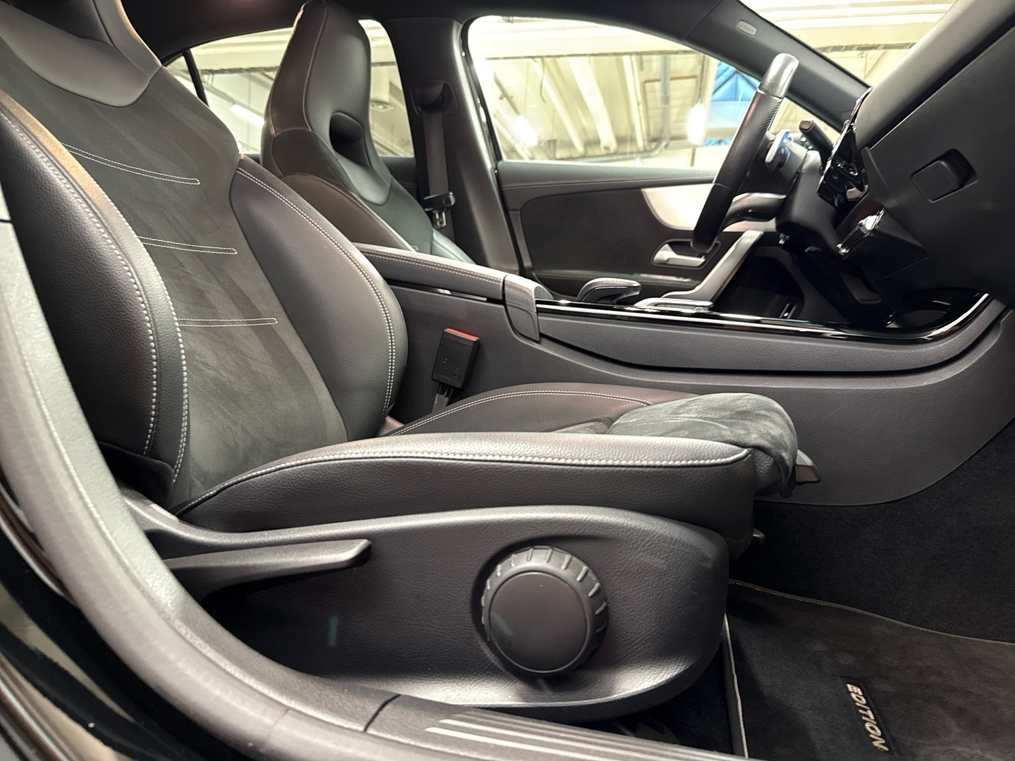 MERCEDES-BENZ A 2021