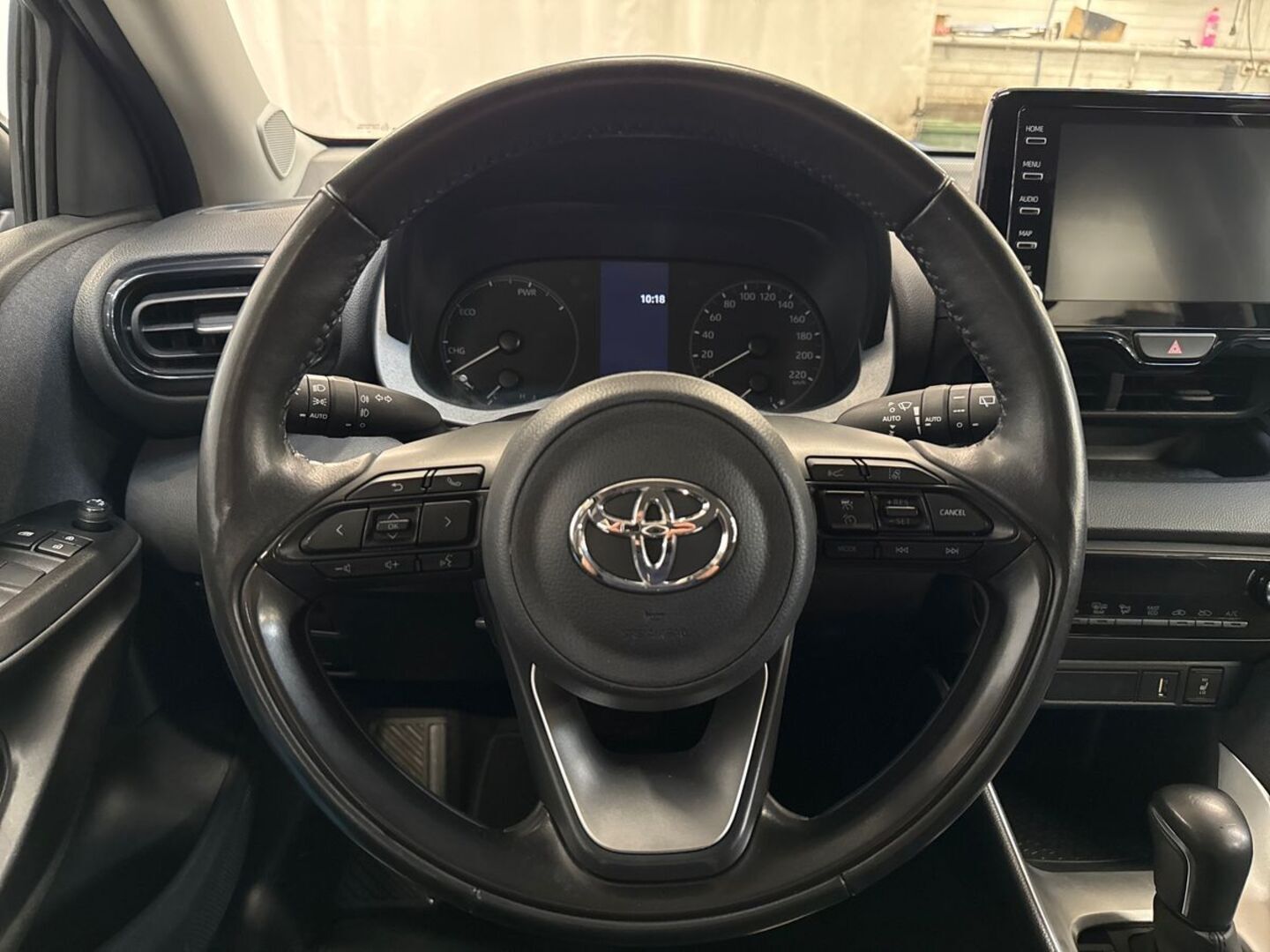TOYOTA Yaris 2024