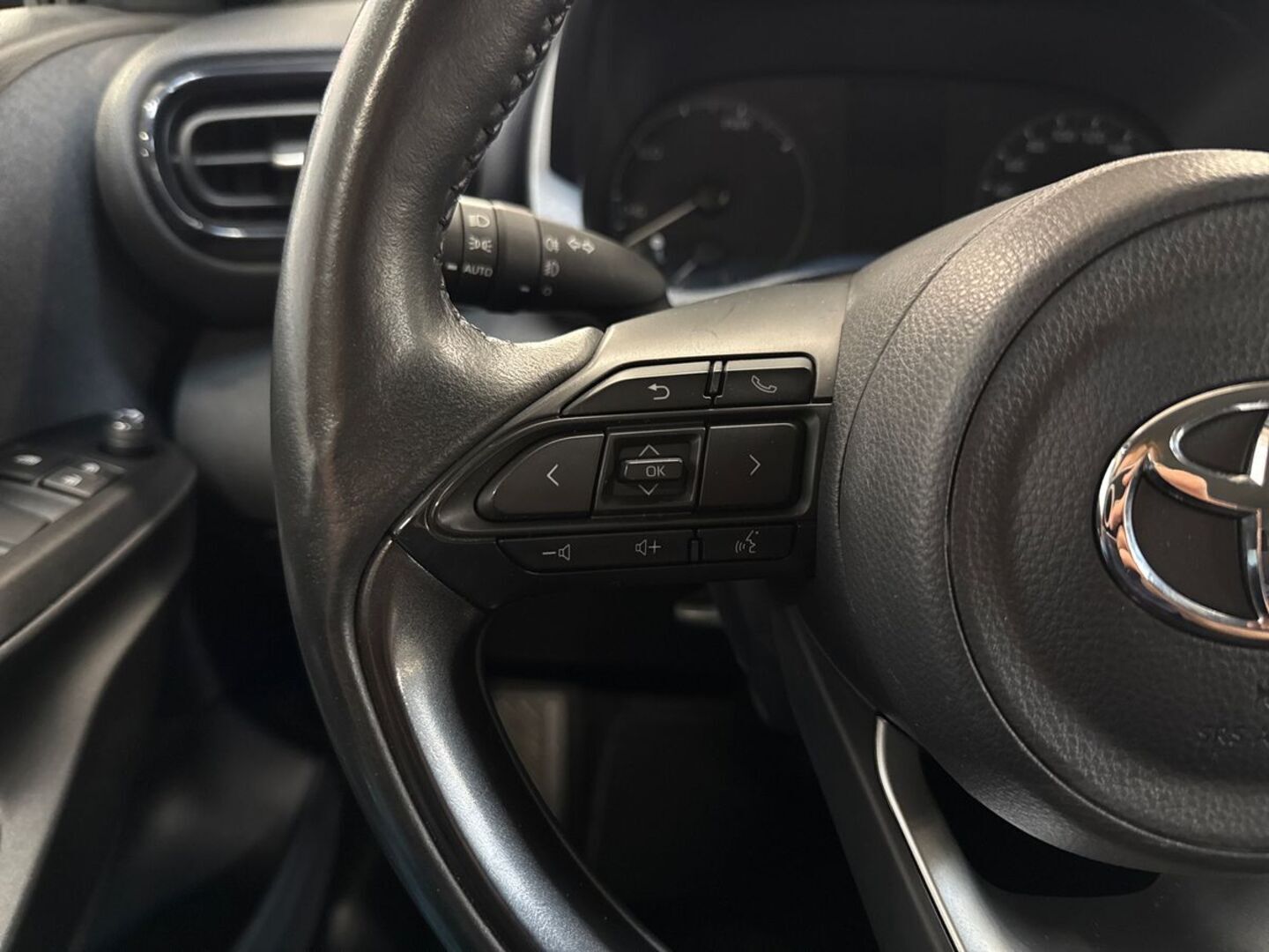 TOYOTA Yaris 2024