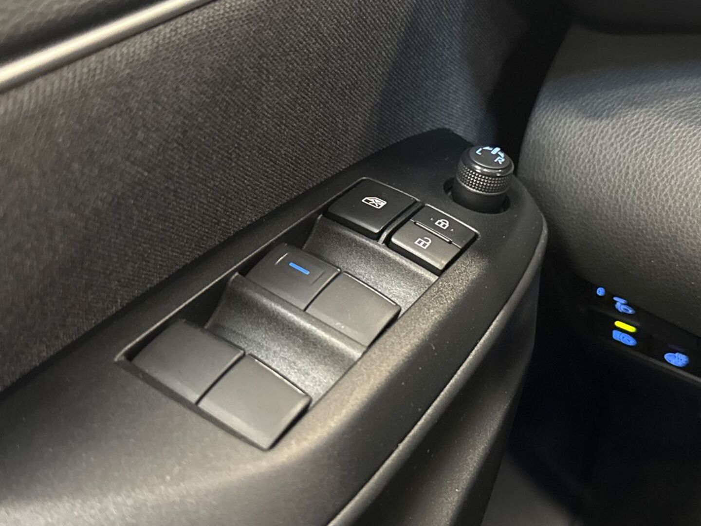 TOYOTA Yaris 2024