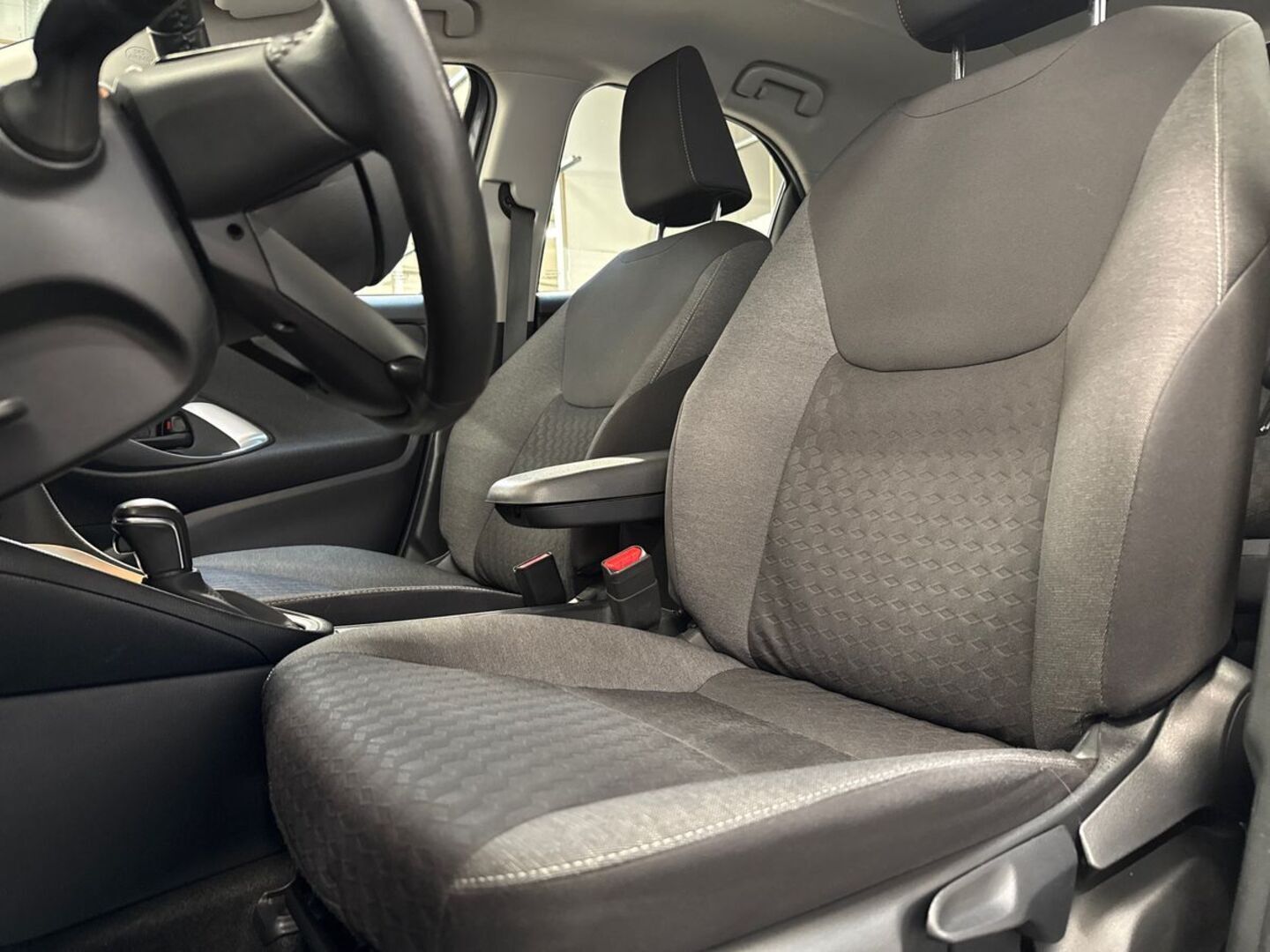 TOYOTA Yaris 2024