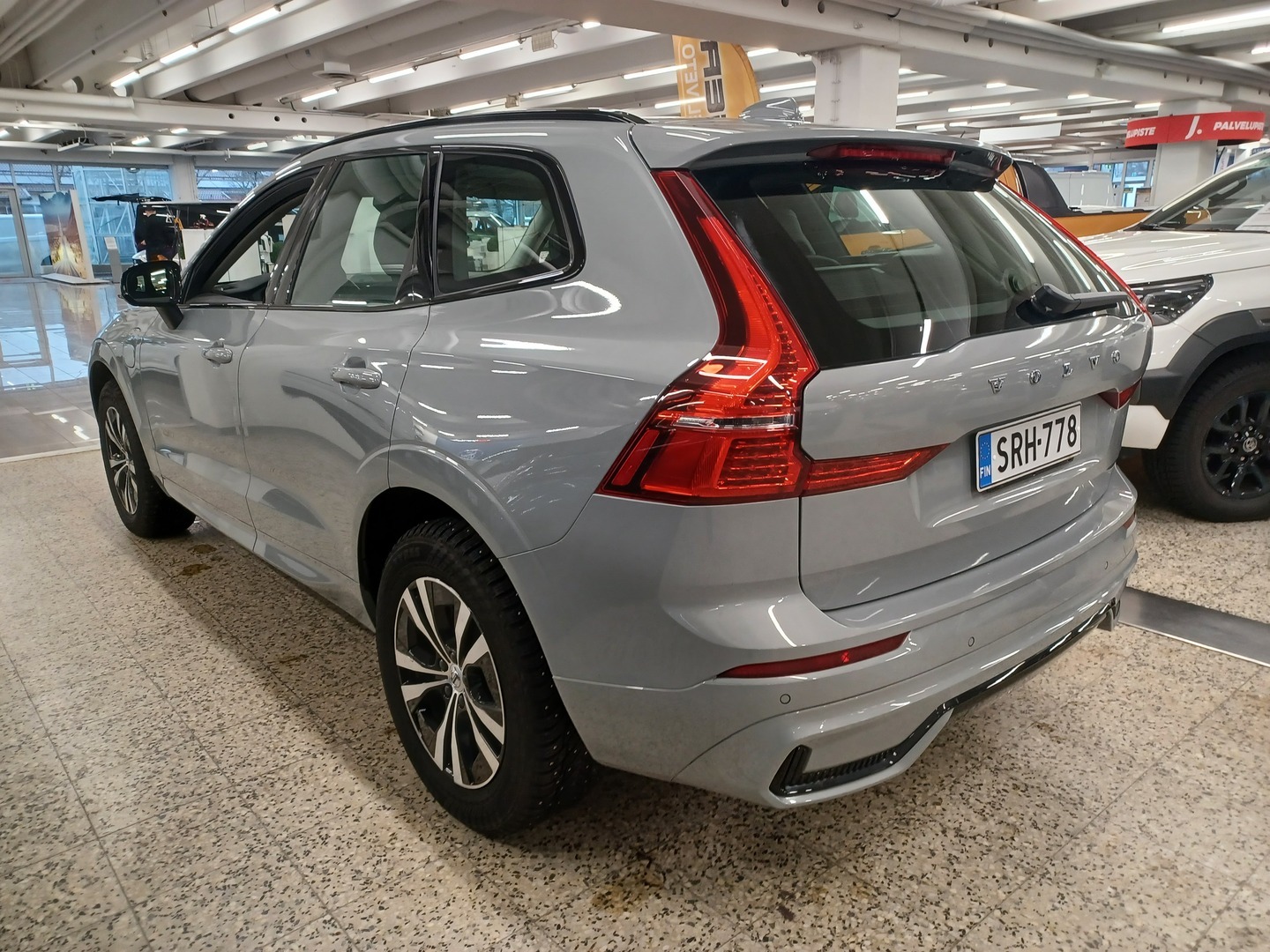 VOLVO XC60 2024