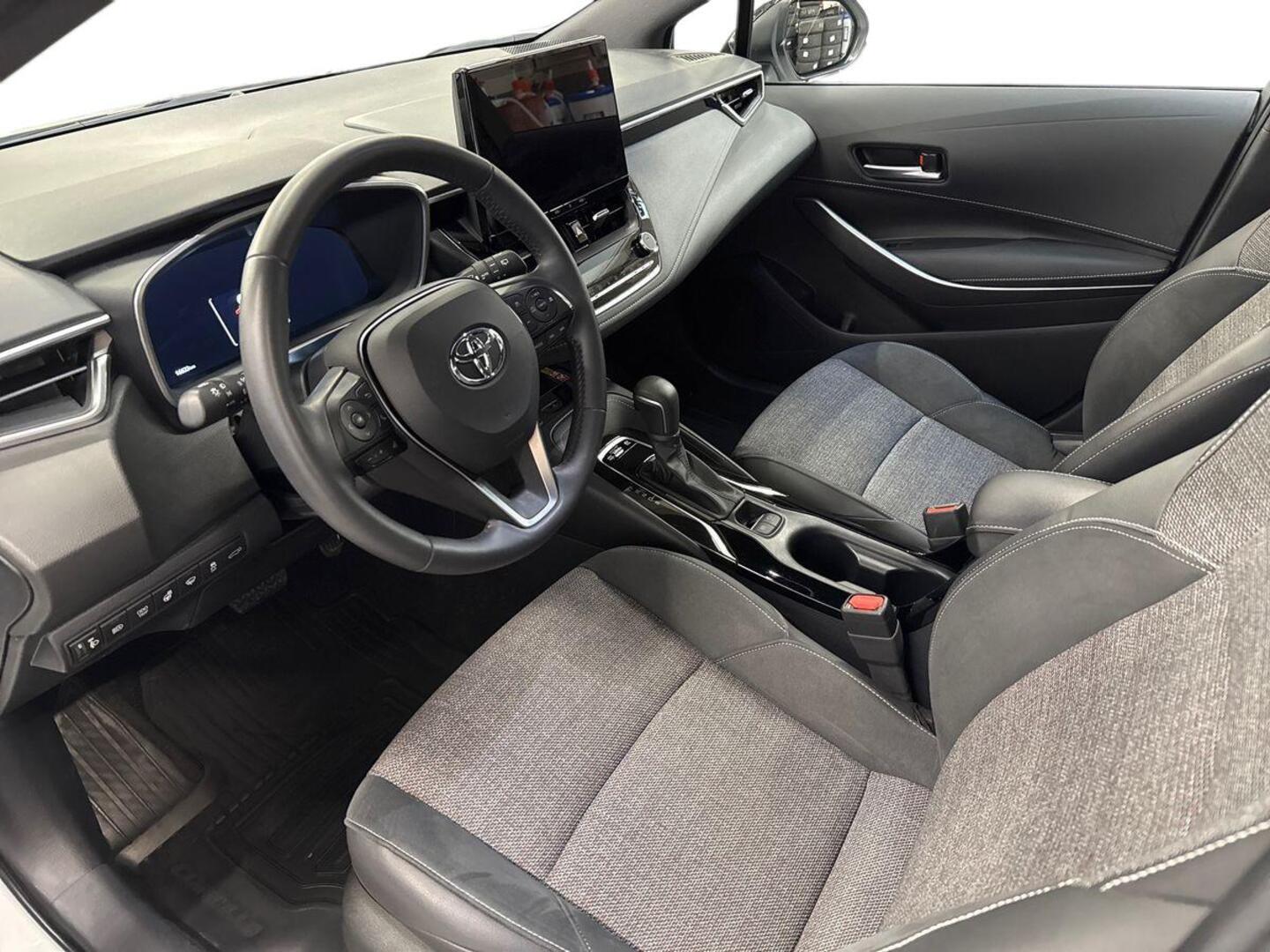 TOYOTA Corolla 2026