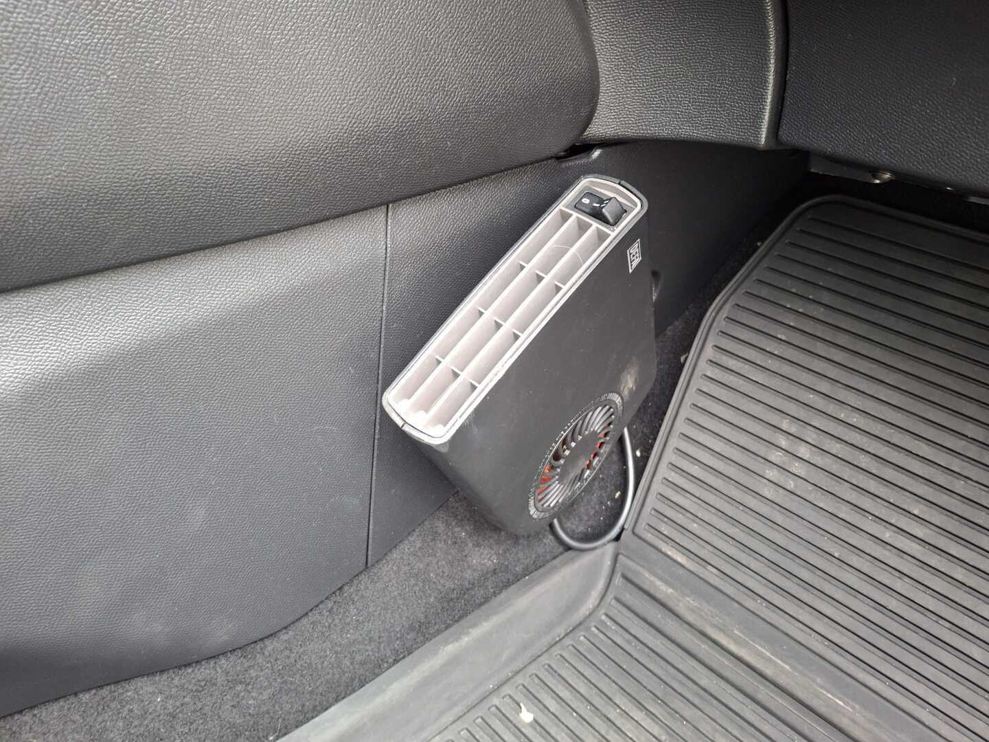 PEUGEOT 208 2021