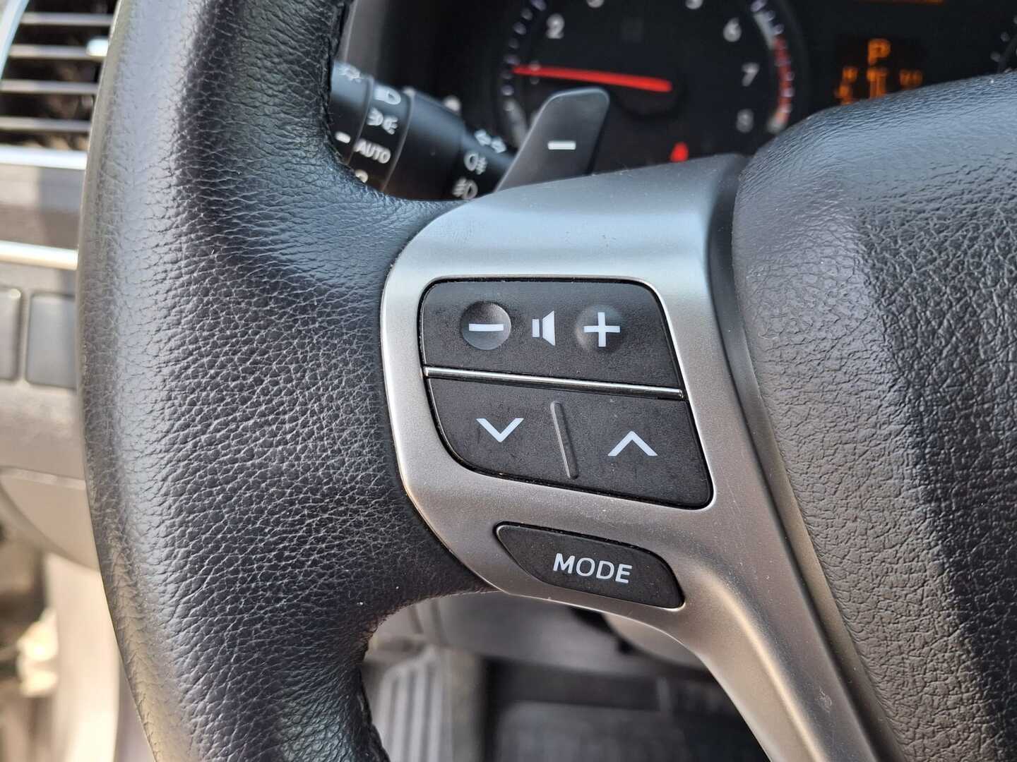 TOYOTA Avensis 2015