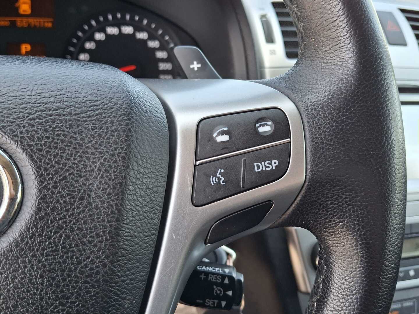 TOYOTA Avensis 2015