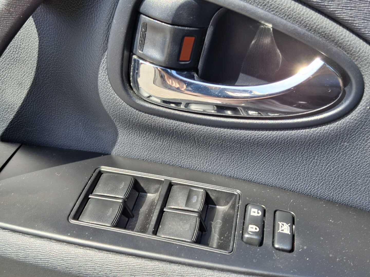 TOYOTA Avensis 2015