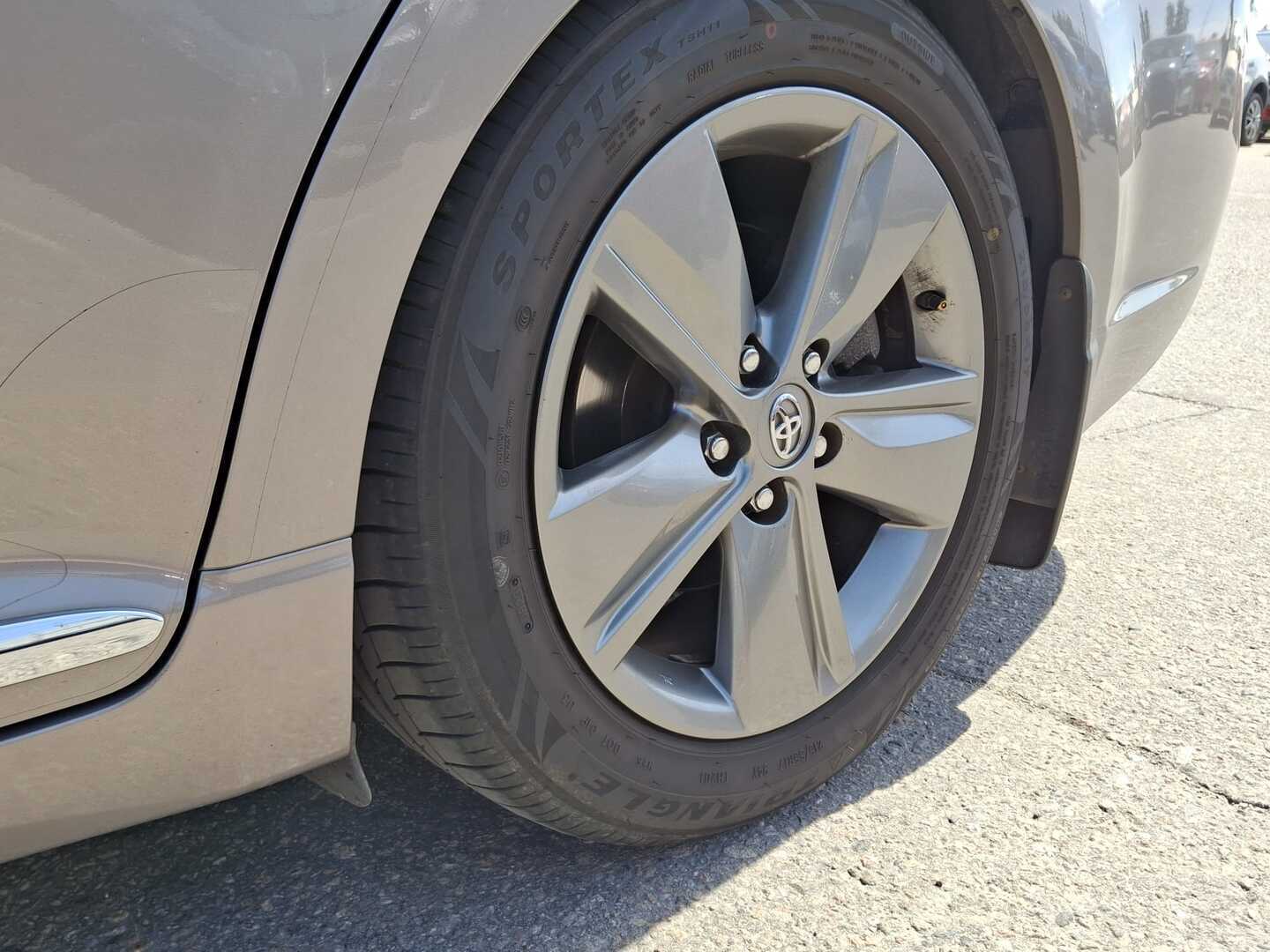 TOYOTA Avensis 2015