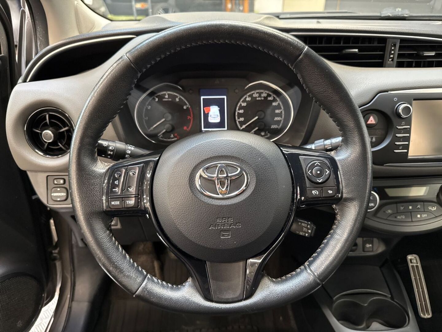 TOYOTA Yaris 2019