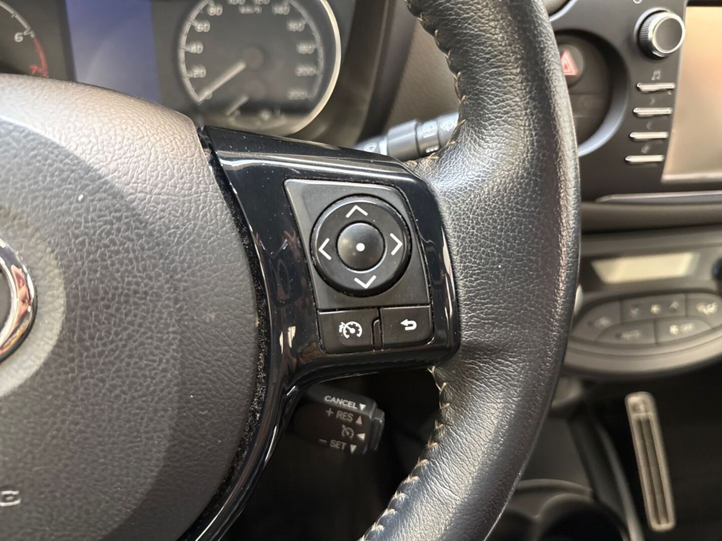 TOYOTA Yaris 2019