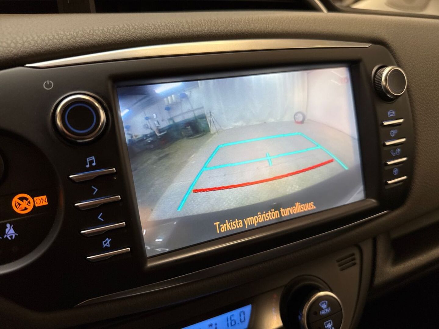 TOYOTA Yaris 2019