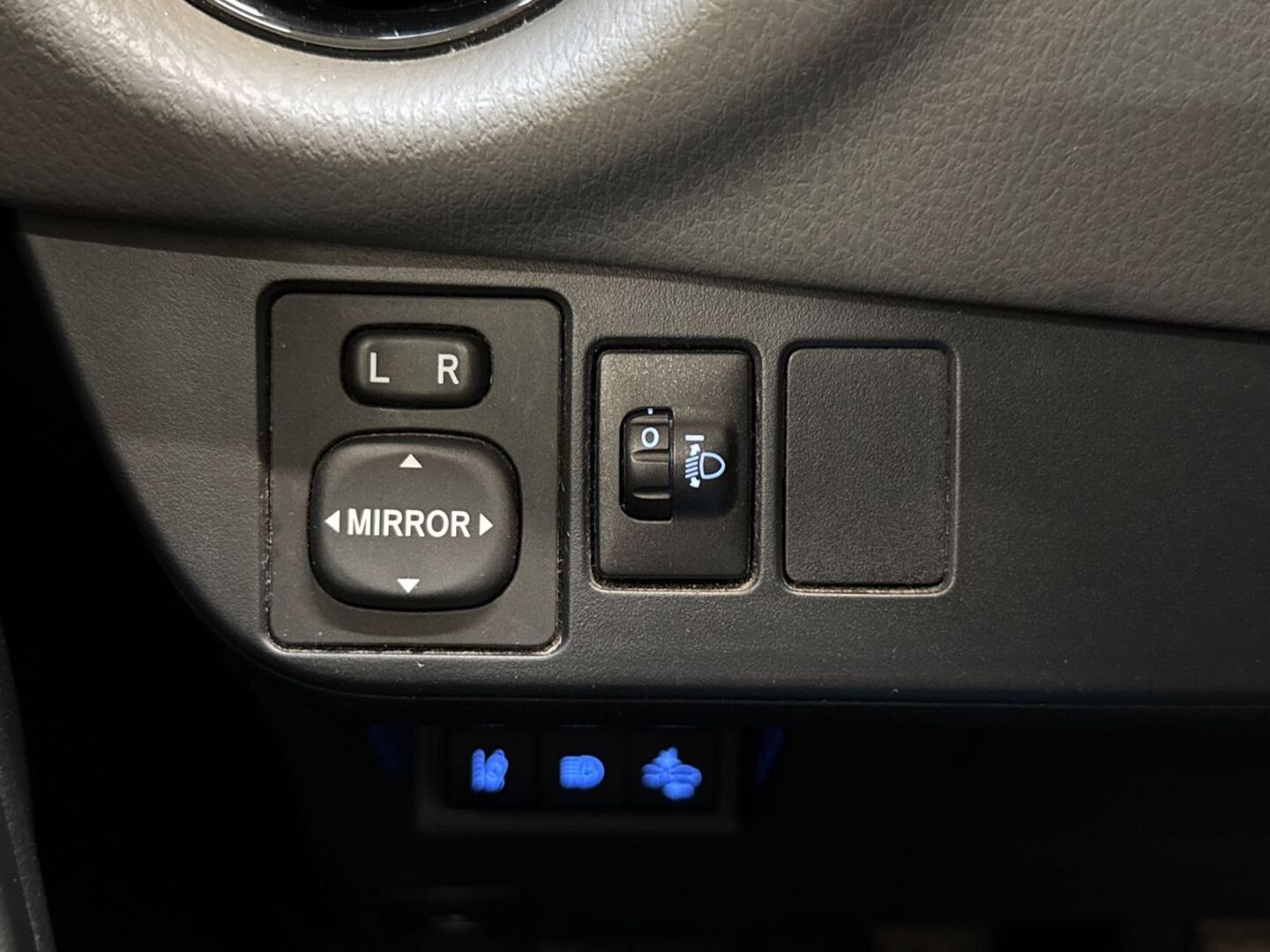 TOYOTA Yaris 2019