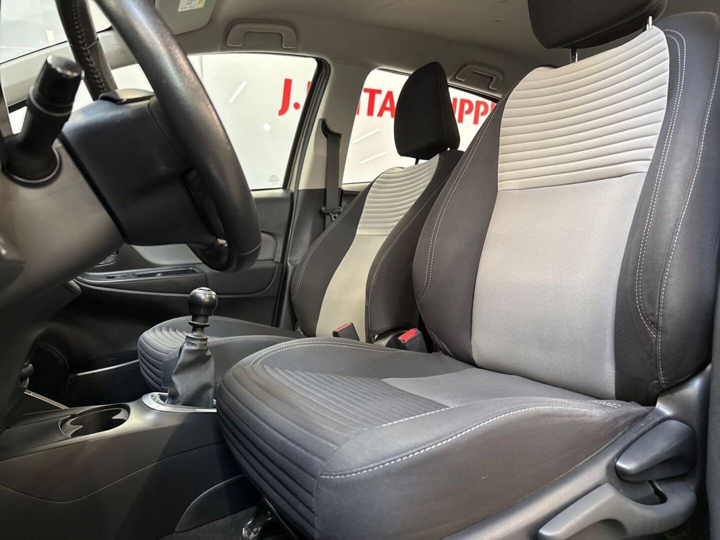 TOYOTA Yaris 2019