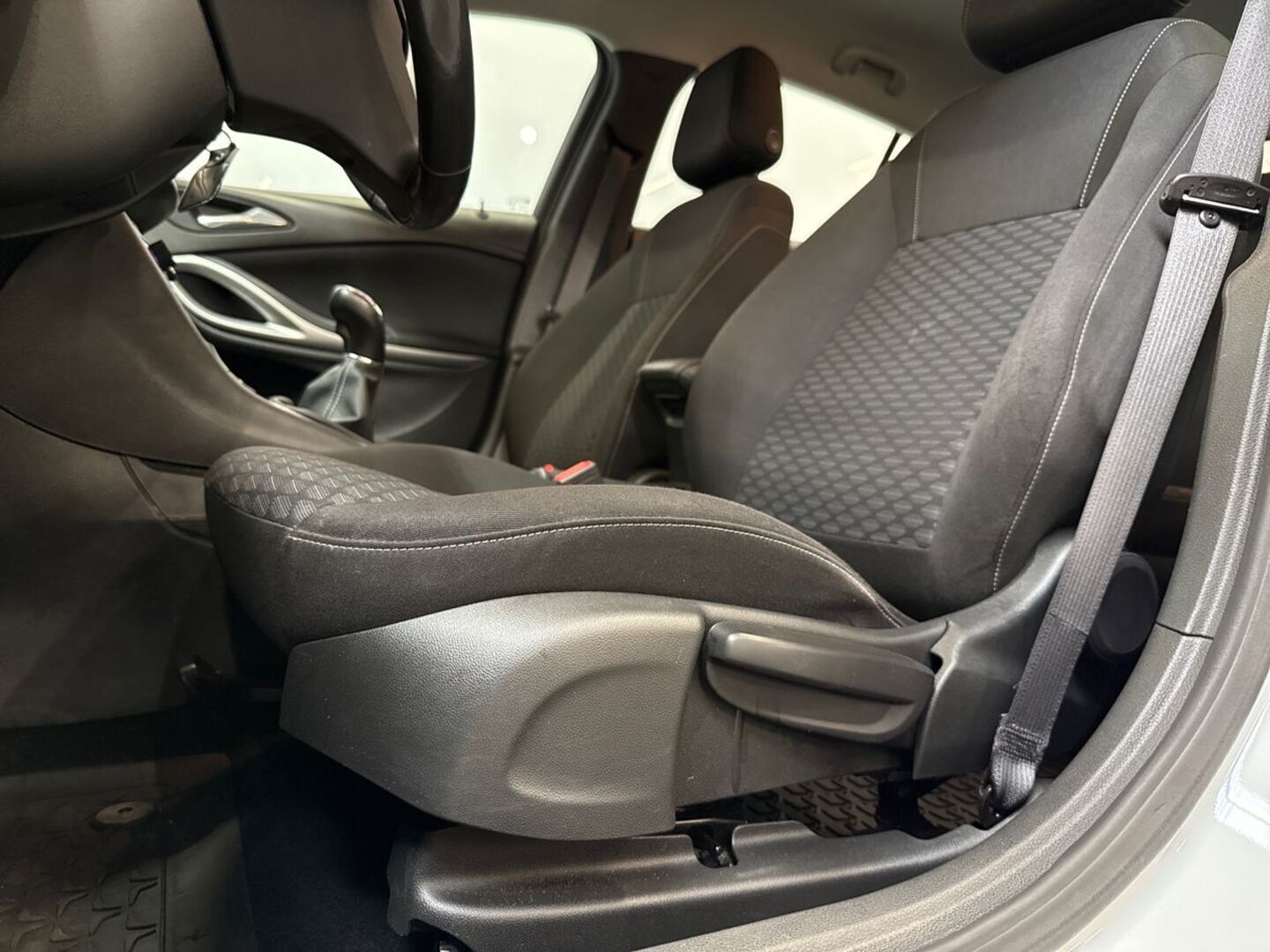 OPEL Astra 2021