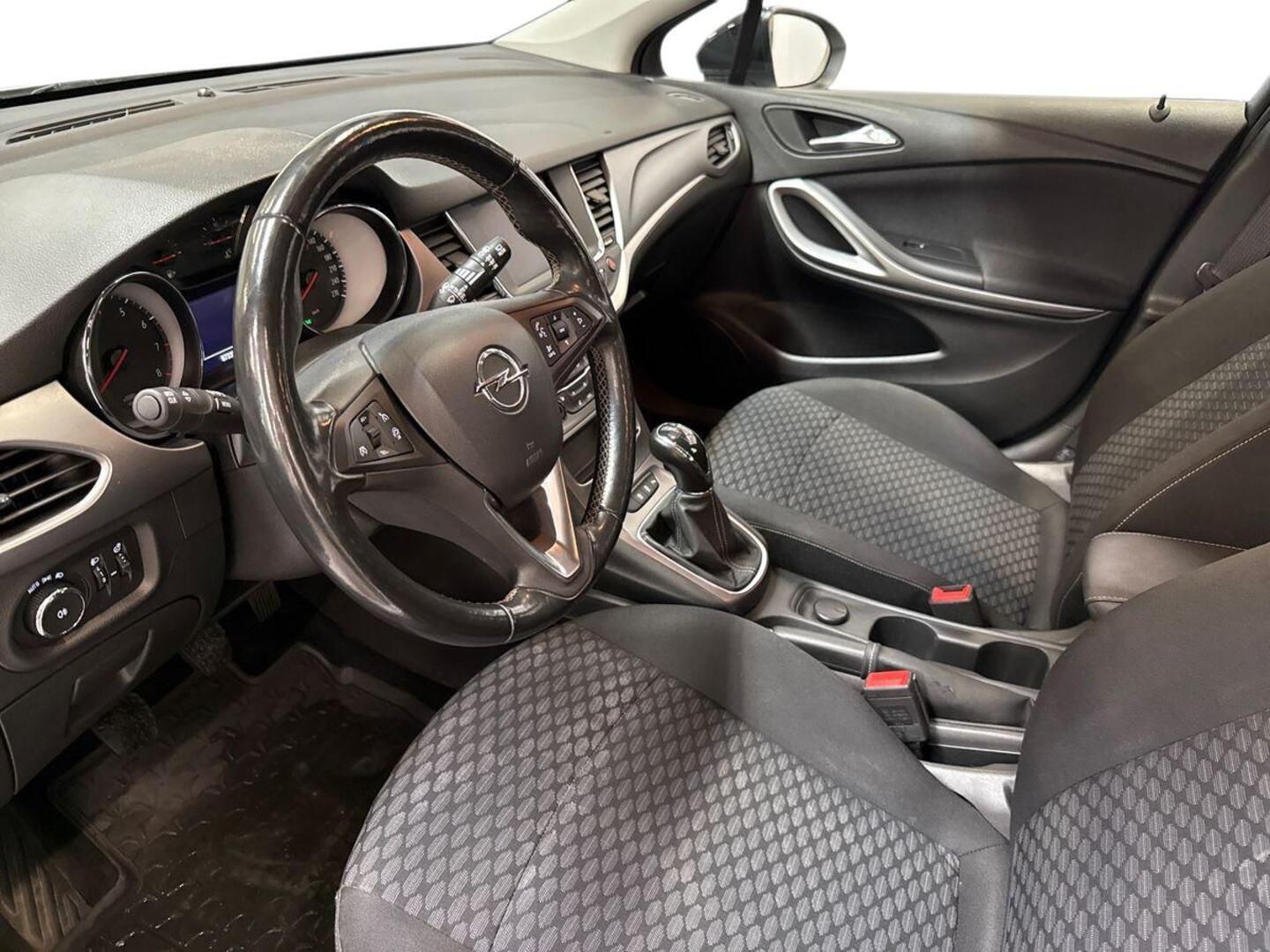 OPEL Astra 2021