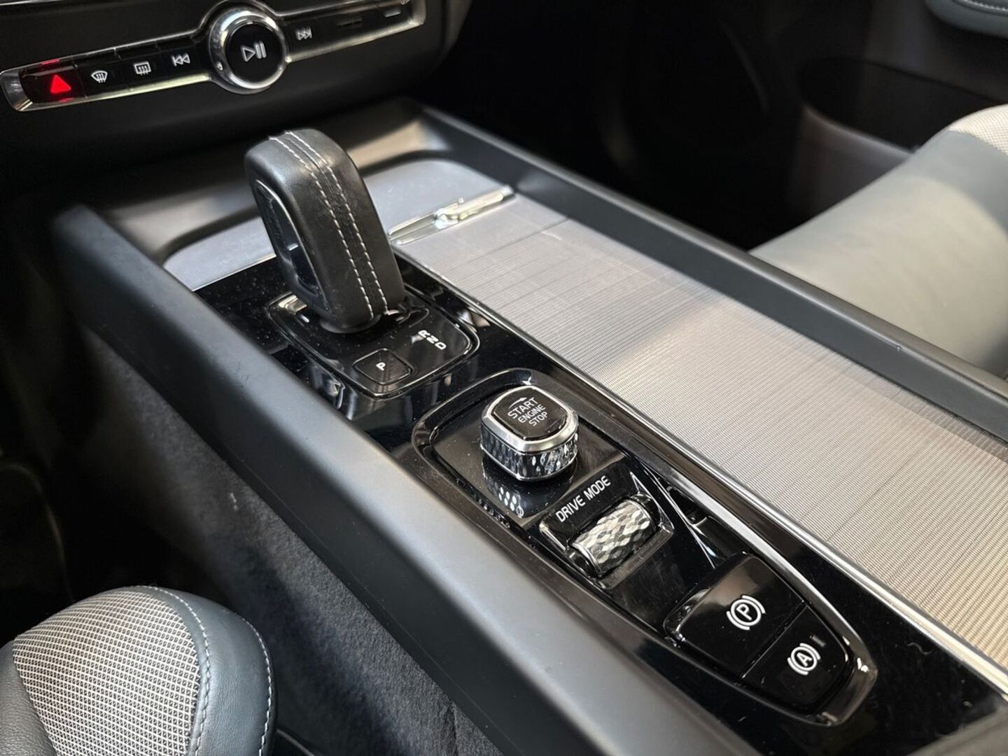 VOLVO XC60 2020