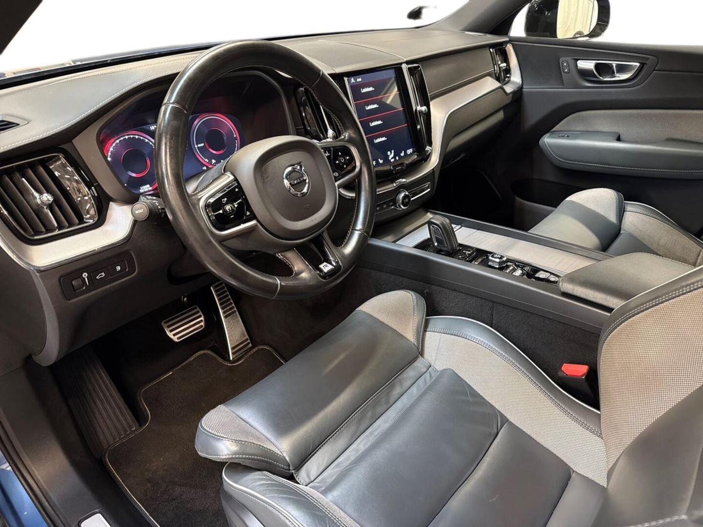 VOLVO XC60 2020