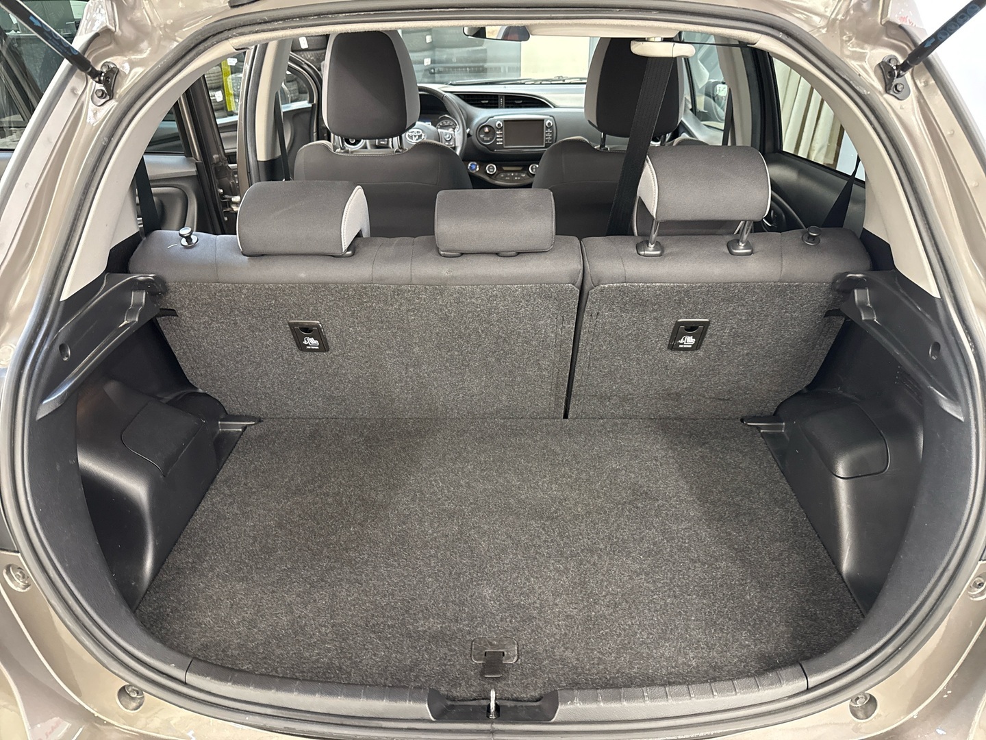 TOYOTA Yaris 2019
