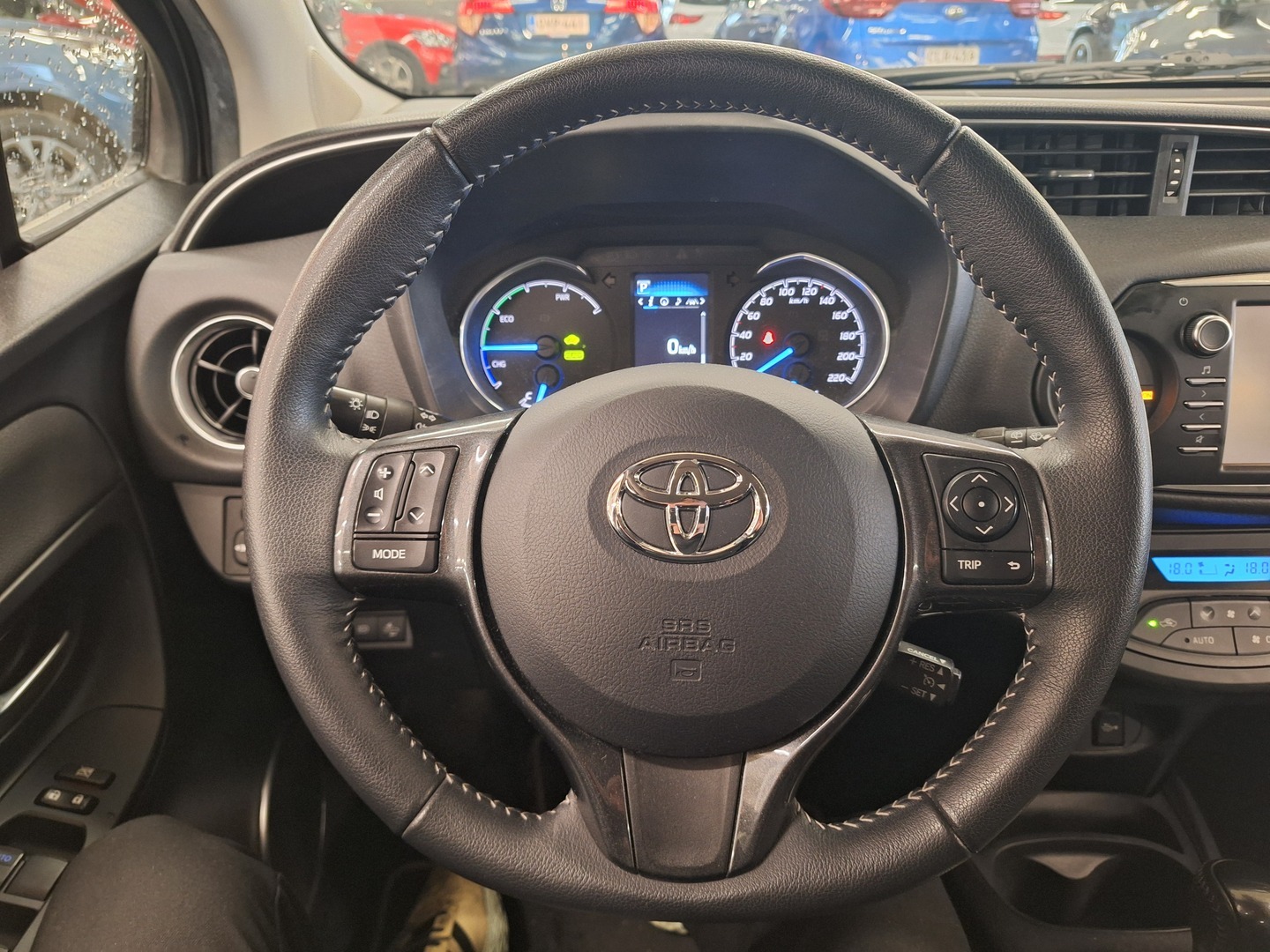 TOYOTA Yaris 2019