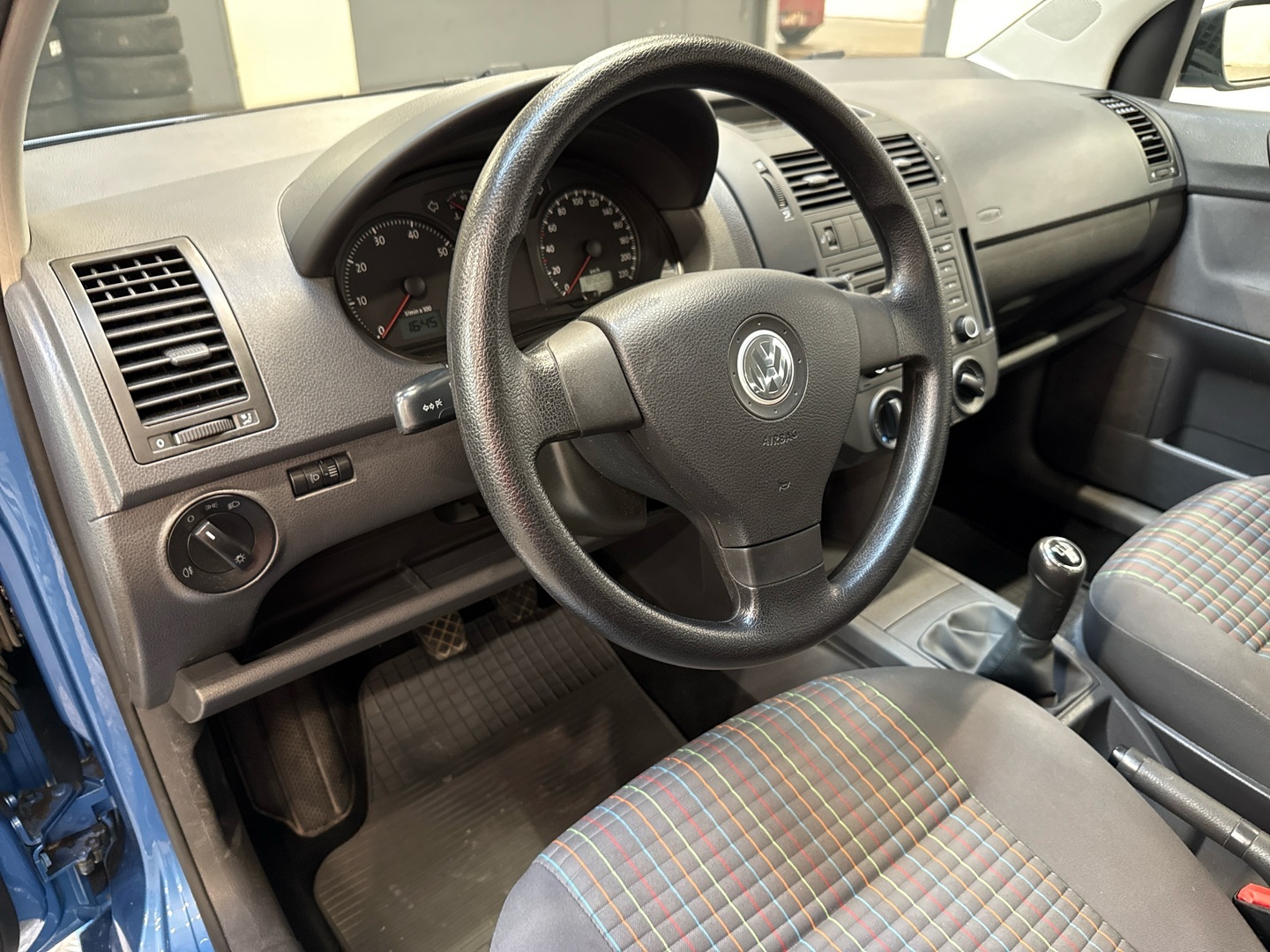 VOLKSWAGEN Polo 2007