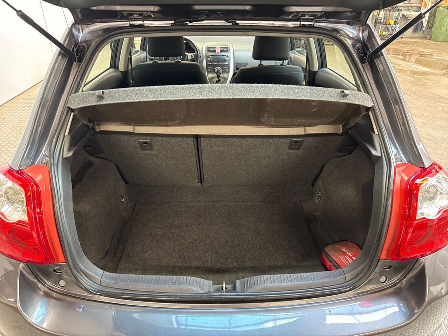 TOYOTA Auris 2010