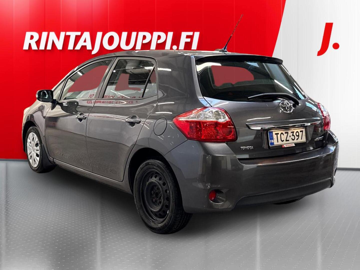 TOYOTA Auris 2010