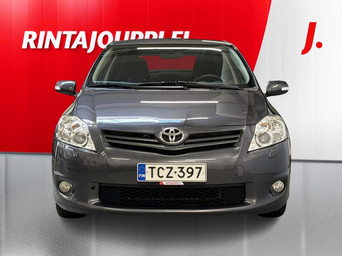 TOYOTA Auris 2010