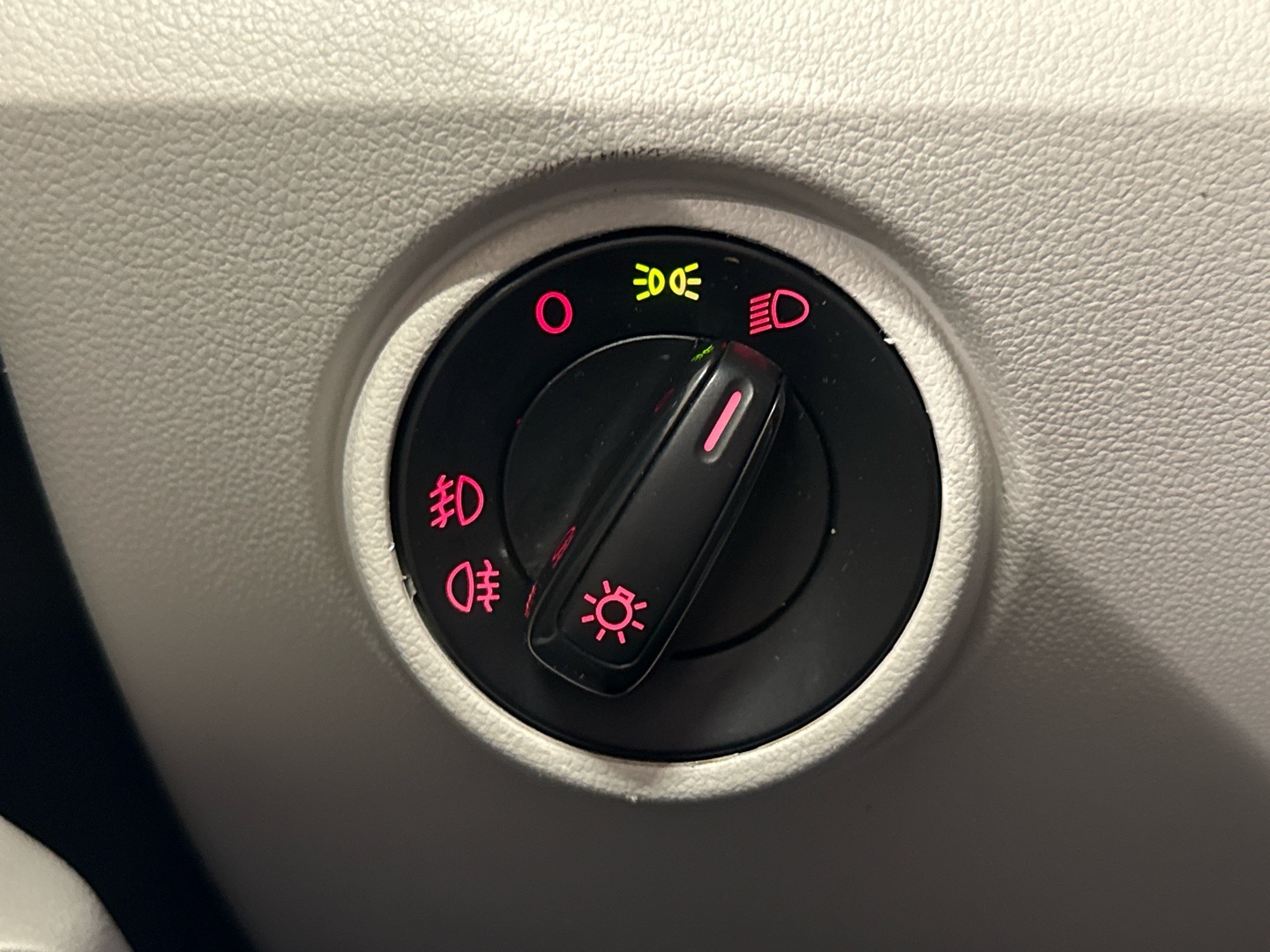 VOLKSWAGEN up! 2012