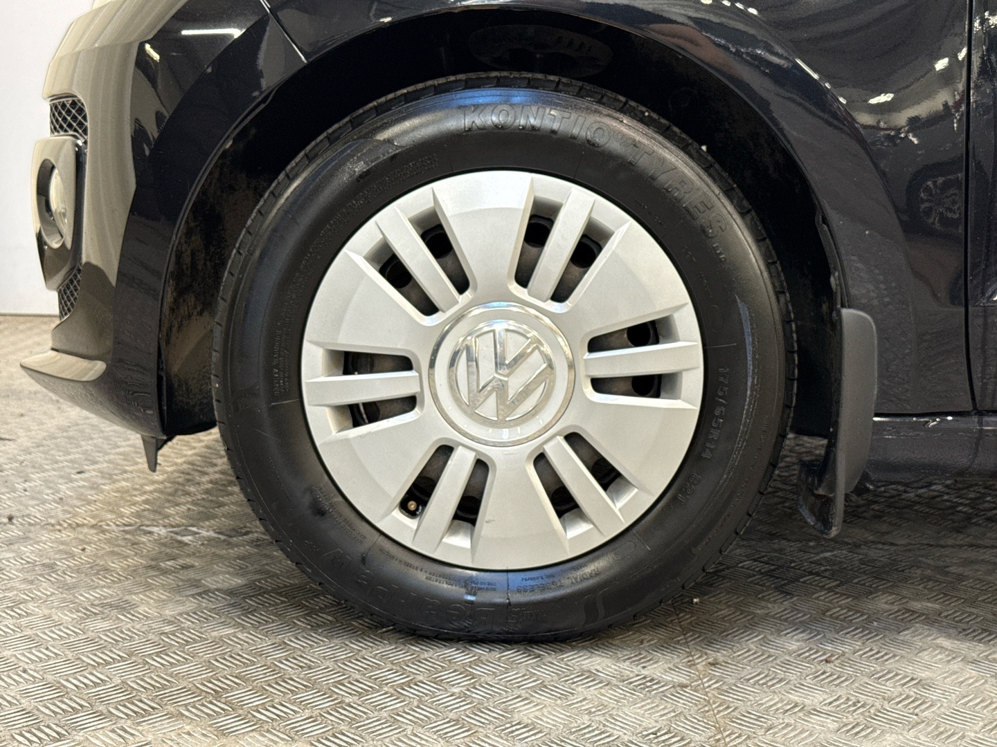 VOLKSWAGEN up! 2012