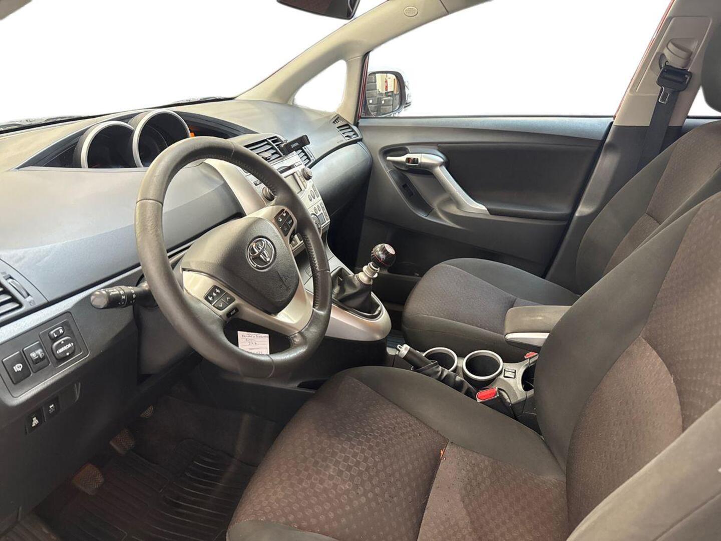 TOYOTA Verso 2012
