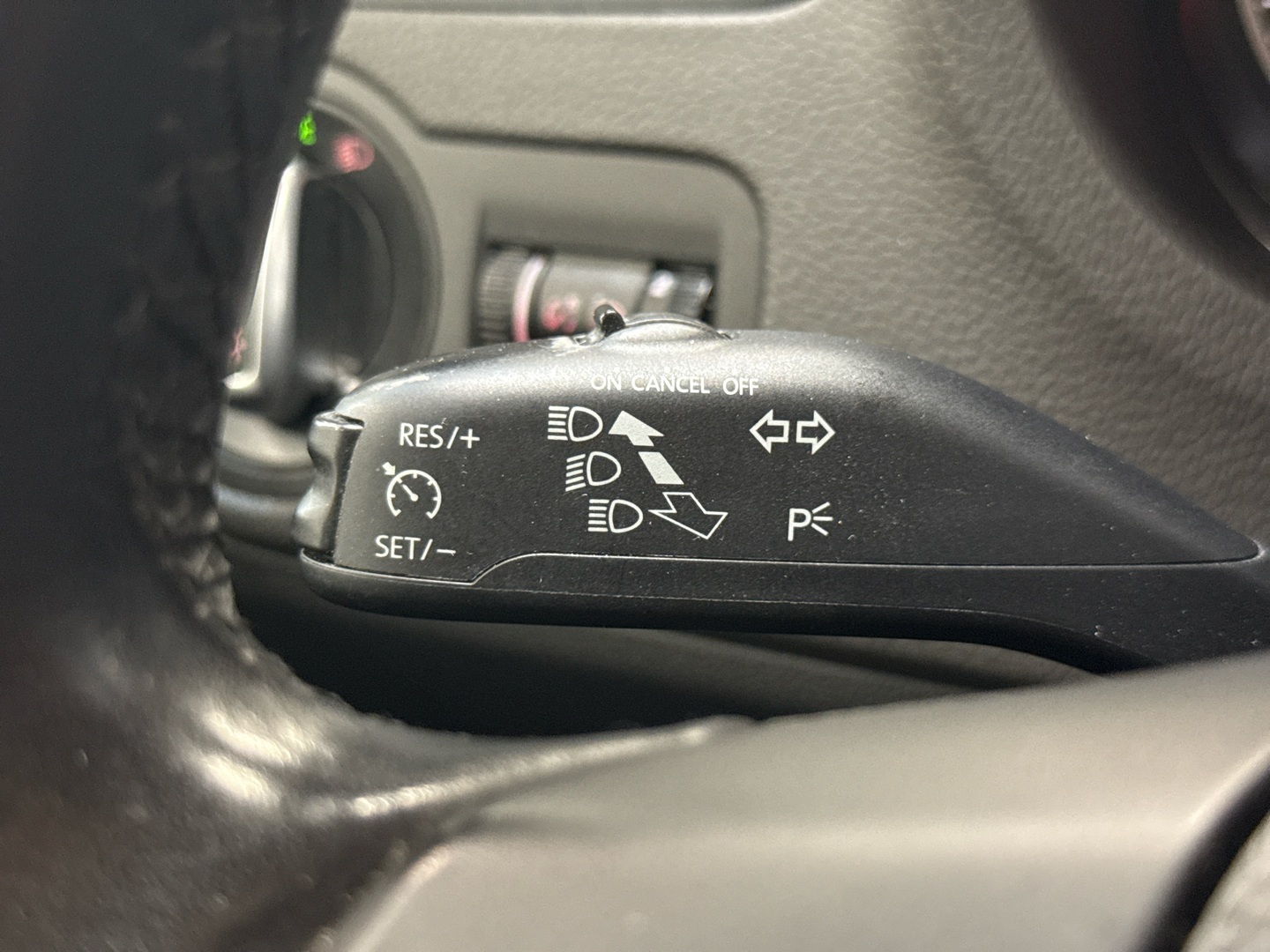 VOLKSWAGEN Polo 2014