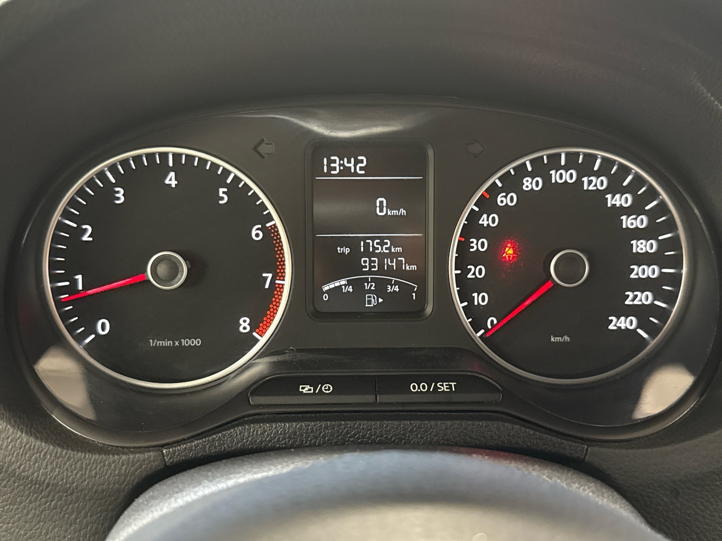 VOLKSWAGEN Polo 2014