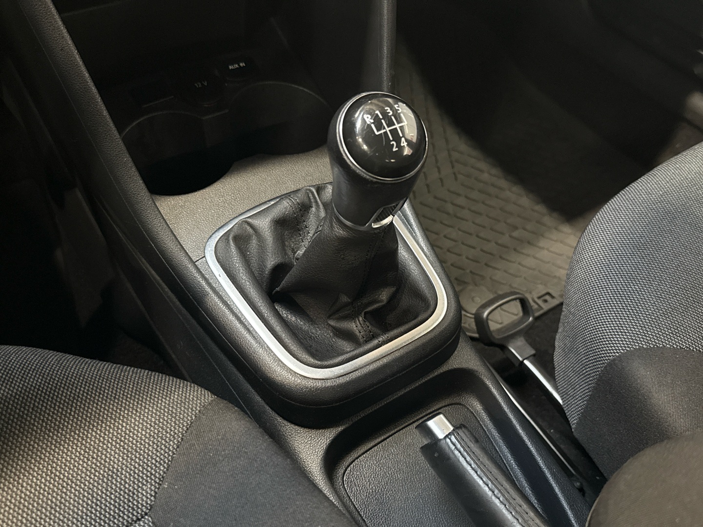 VOLKSWAGEN Polo 2014