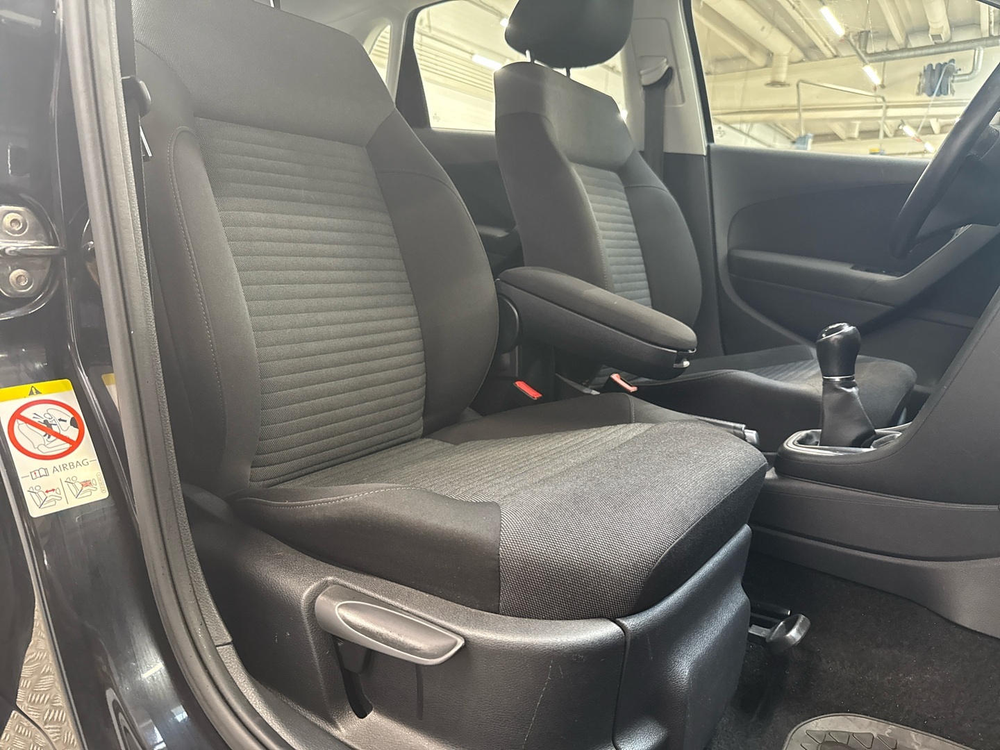 VOLKSWAGEN Polo 2014