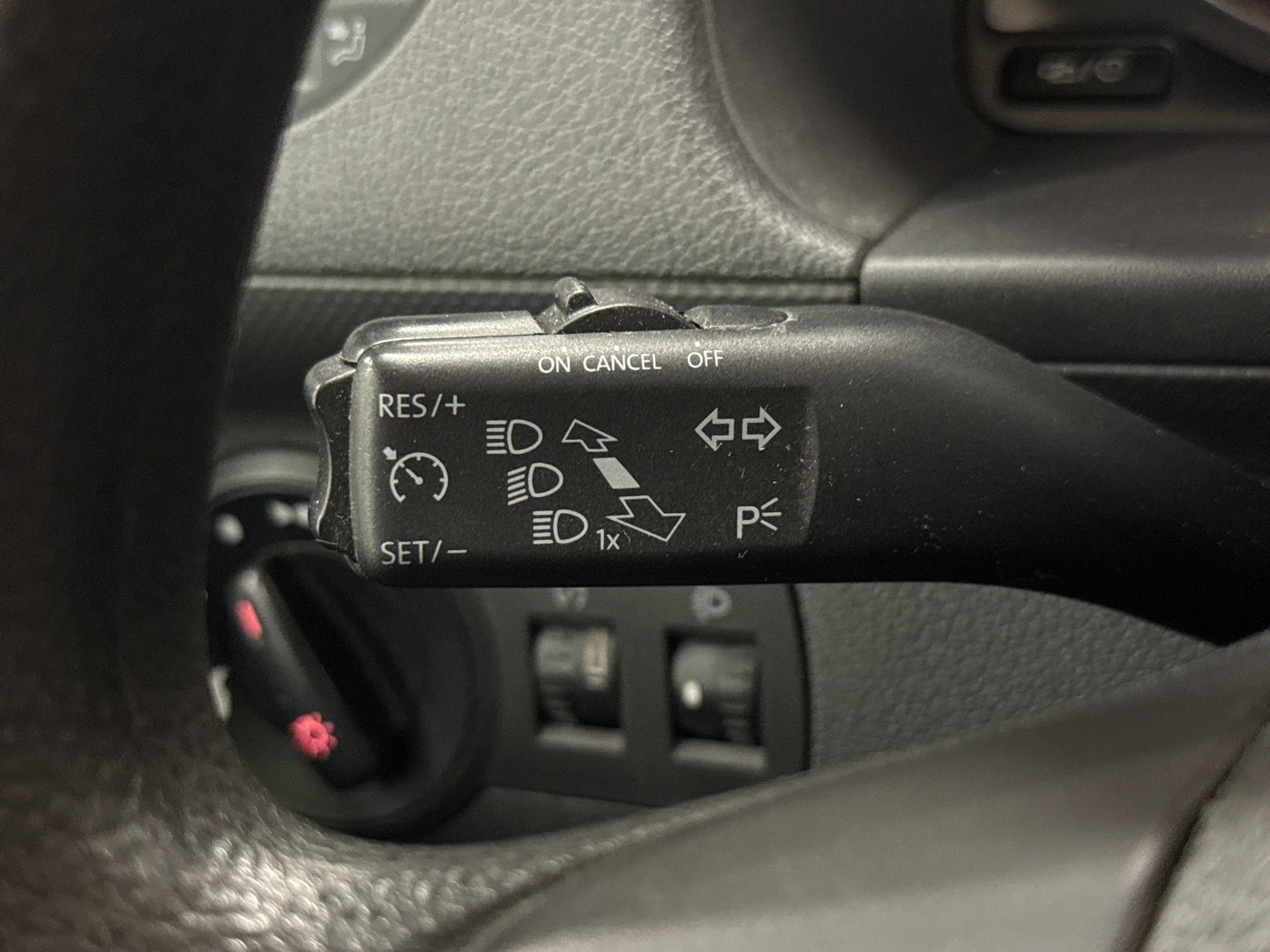 VOLKSWAGEN Caddy 2014