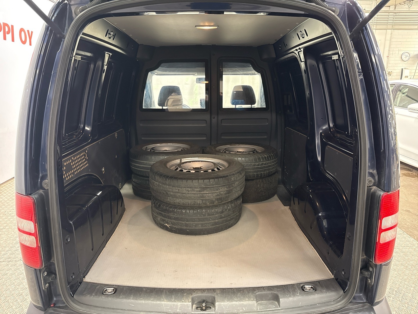 VOLKSWAGEN Caddy 2014